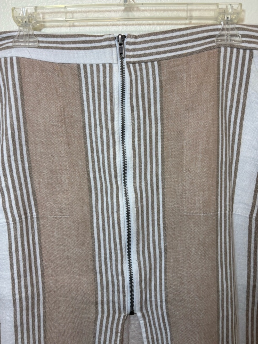 BCBGeneration Beige Striped Midi vacation Skirt with slit and pockets - Picture 5 of 8